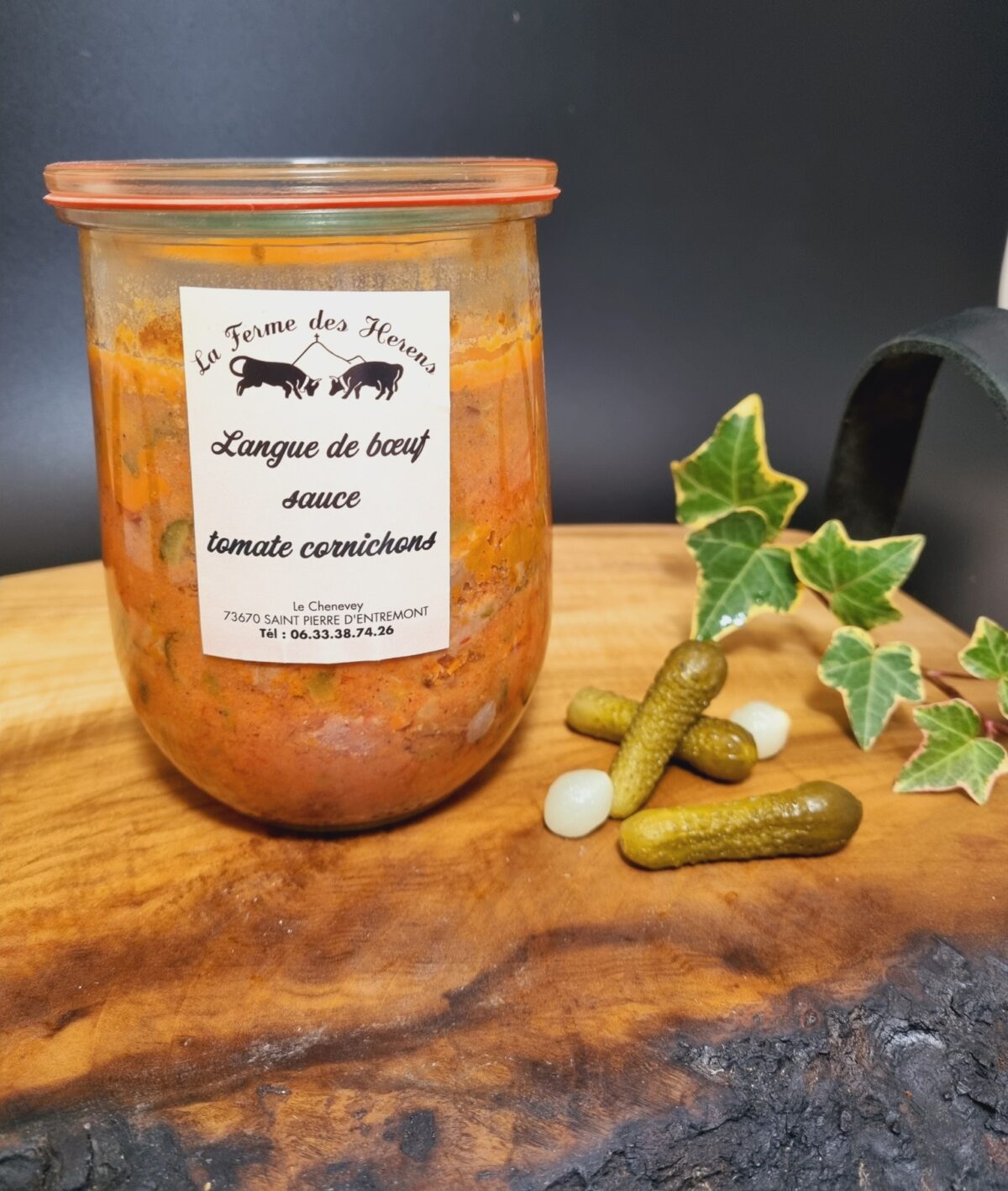 Langue de bœuf Hérens sauce tomate cornichons La Ferme des Hérens